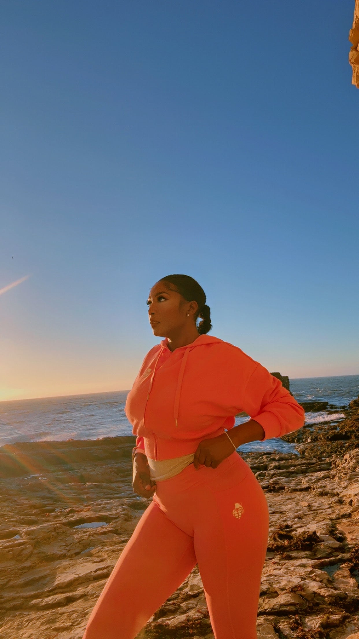 The V Cut Commando Leggings